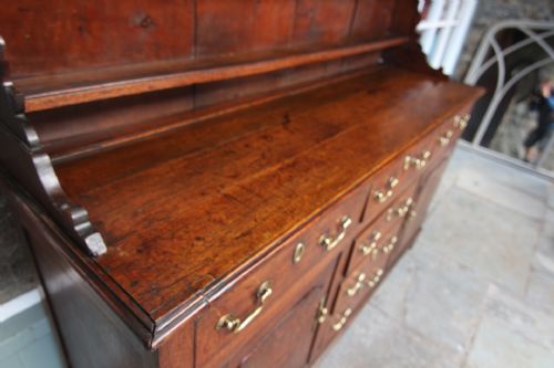 GOOD 5FT LATE GEORGIAN OAK DRESSER PLATES - ADDITIONAL PHOTO 2