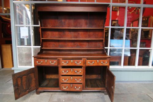 GOOD 5FT LATE GEORGIAN OAK DRESSER PLATES - ADDITIONAL PHOTO 7