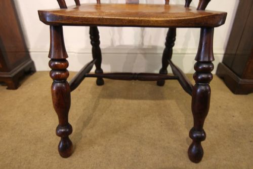19TH CENTURY BROAD ARM YEW WOOD WINDSOR ARMCHAIR - ADDITIONAL PHOTO 6