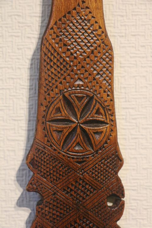 19TH CENTURY CARVED DISTAFF - ADDITIONAL PHOTO 5