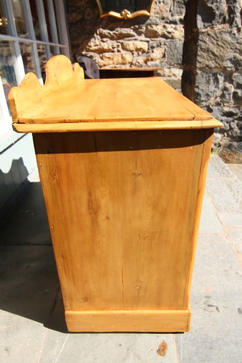 19TH CENTURY WELSH 4 DRAWER PINE CHEST OF DRAWERS - ADDITIONAL PHOTO 7