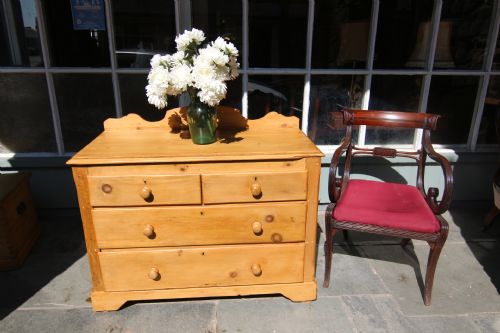 19TH CENTURY WELSH 4 DRAWER PINE CHEST OF DRAWERS - ADDITIONAL PHOTO 11