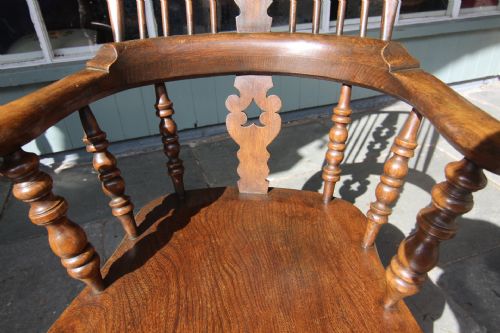 DARK ELM BROAD ARM WINDSOR - ADDITIONAL PHOTO 9