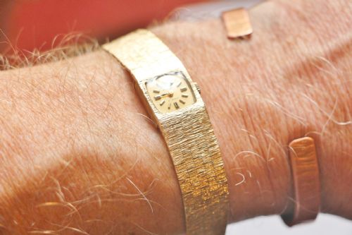 VINTAGE 9CT SOLID GOLD LADIES ACCURIST WATCH - ADDITIONAL PHOTO 12