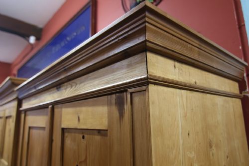 CONTINENTAL PINE DOUBLE WARDROBE WITH SINGLE DEEP DRAWER - ADDITIONAL PHOTO 1