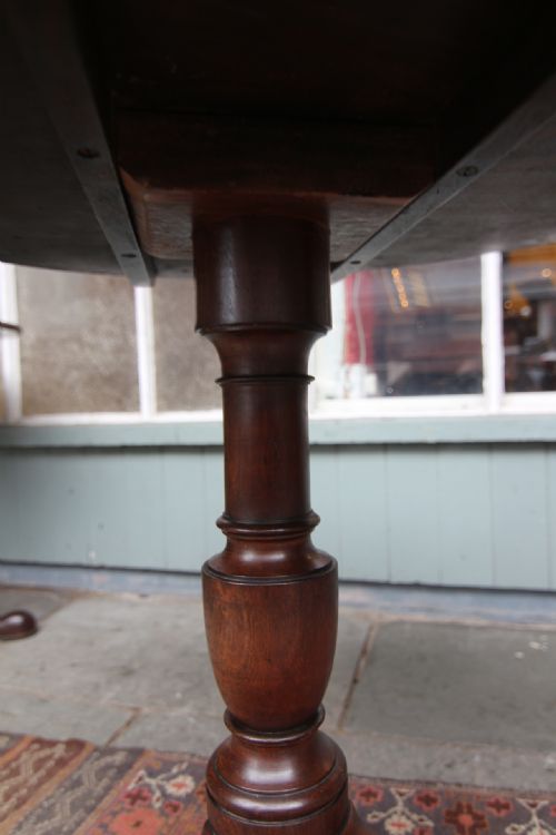 18TH CENTURY GOLDEN MAHOGANY TILT TOP TRIPOD TABLE - ADDITIONAL PHOTO 3