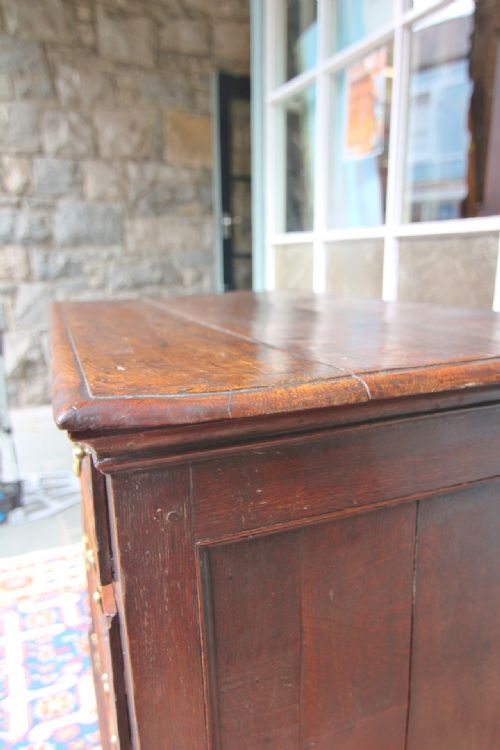 18TH CENTURY OAK CHEST OF DRAWERS - ADDITIONAL PHOTO 3