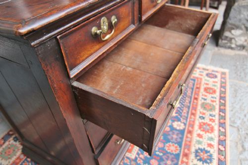 18TH CENTURY OAK CHEST OF DRAWERS - ADDITIONAL PHOTO 10