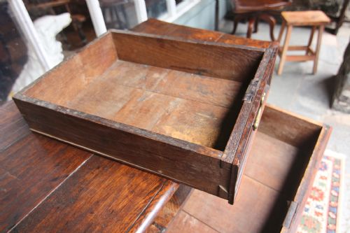 18TH CENTURY OAK CHEST OF DRAWERS - ADDITIONAL PHOTO 11