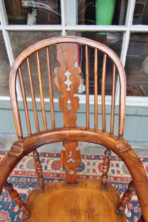 19TH CENTURY YEW AND ELM BROAD ARM WINDSOR - ADDITIONAL PHOTO 2