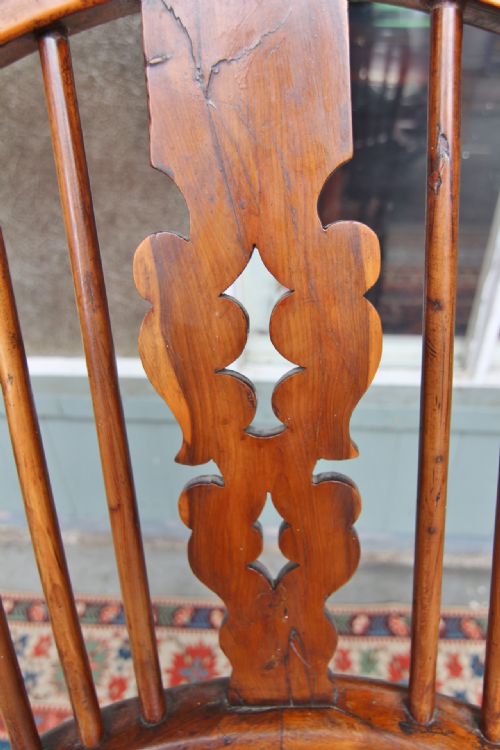 19TH CENTURY YEW AND ELM BROAD ARM WINDSOR - ADDITIONAL PHOTO 3