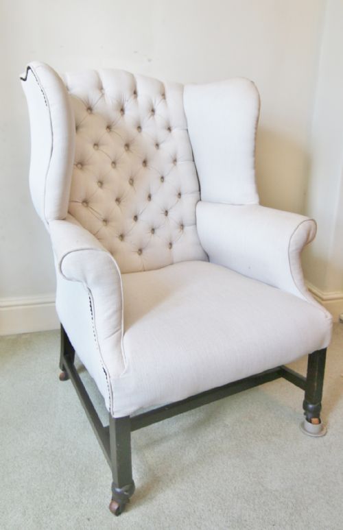 LARGE 18TH CENTURY MID GEORGIAN MAHOGANY WING ARMCHAIR - ADDITIONAL PHOTO 3
