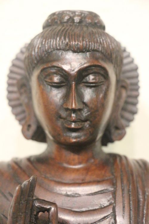 LARGE CARVED WOODEN BUDDHA - ADDITIONAL PHOTO 5