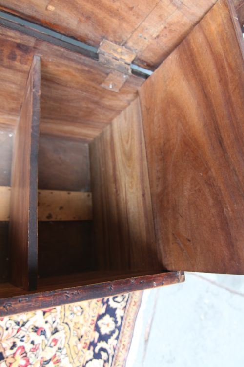 STUNNING LATE GEORGIAN CAMPHORWOOD SEA CHEST - ADDITIONAL PHOTO 9
