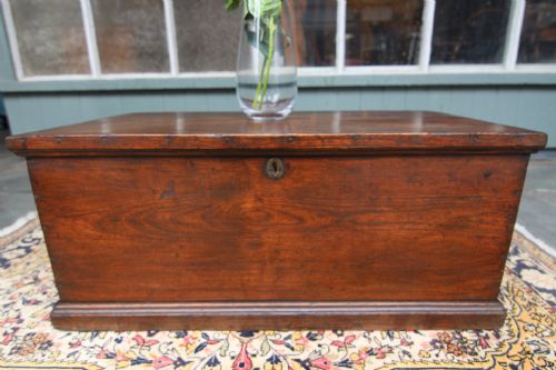 EARLY 19TH CENTURY ELM BLANKET CHEST - ADDITIONAL PHOTO 3