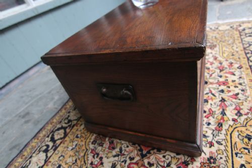 EARLY 19TH CENTURY ELM BLANKET CHEST - ADDITIONAL PHOTO 6