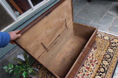EARLY 19TH CENTURY ELM BLANKET CHEST - ADDITIONAL PHOTO 9