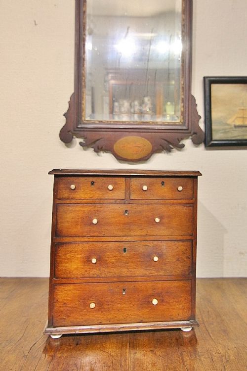 SMALL APPRENTICE CHEST OF DRAWERS