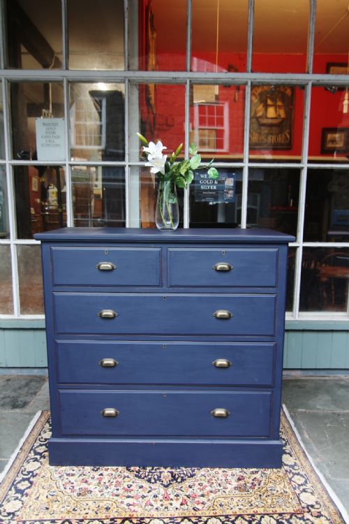 LARGE EDWARDIAN PAINTED CHEST OF FIVE DRAWERS - ADDITIONAL PHOTO 1