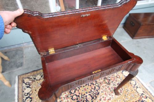 FINE IRISH MAHOGANY GAMES TABLE - ADDITIONAL PHOTO 19