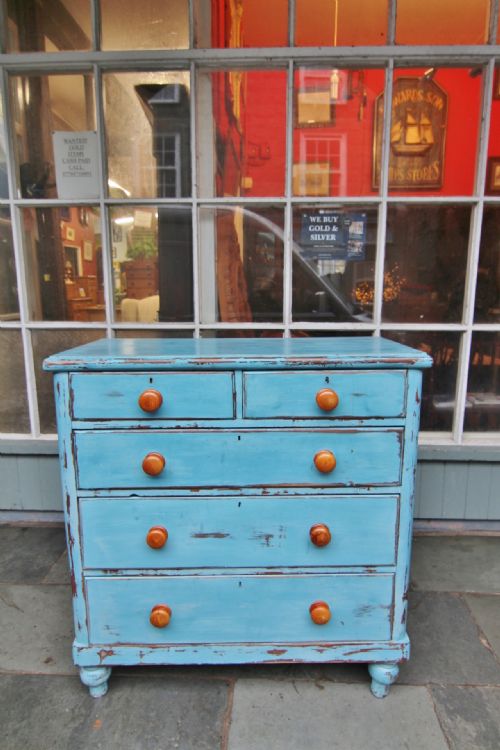 19TH CENTURY PAINTED FIVE DRAWER CHEST OF DRAWERS - ADDITIONAL PHOTO 3