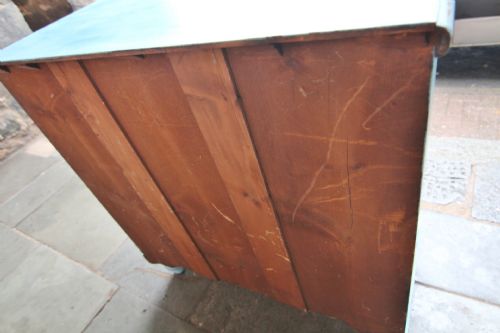 19TH CENTURY PAINTED FIVE DRAWER CHEST OF DRAWERS - ADDITIONAL PHOTO 6
