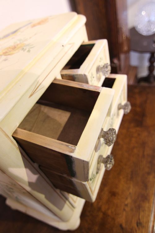 19TH CENTURY PAINTED FOUR DRAWERS APPRENTICE CHEST OF DRAWERS - ADDITIONAL PHOTO 7