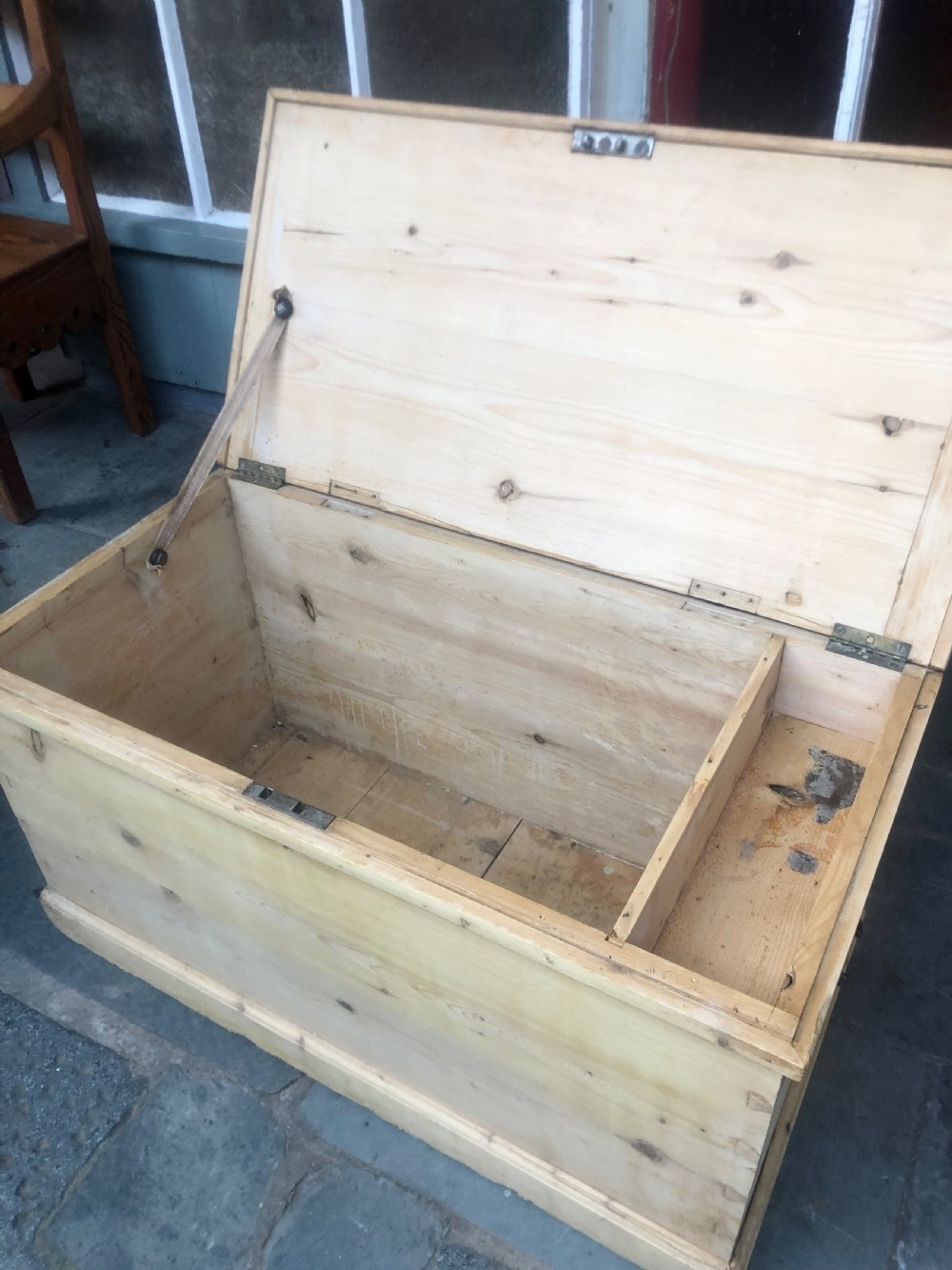 PINE BOX WITH BRASS PLAQUE ‘A.E.HESKINS.  NEATH’ View IX