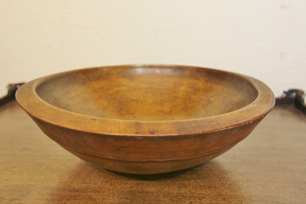 19TH CENTURY WELSH BUTTER BOWL