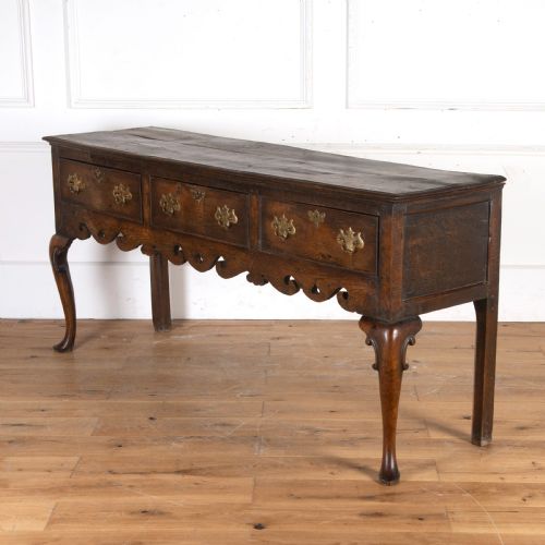 18TH CENTURY OAK CABRIOLE LEG DRESSER - ADDITIONAL PHOTO 1