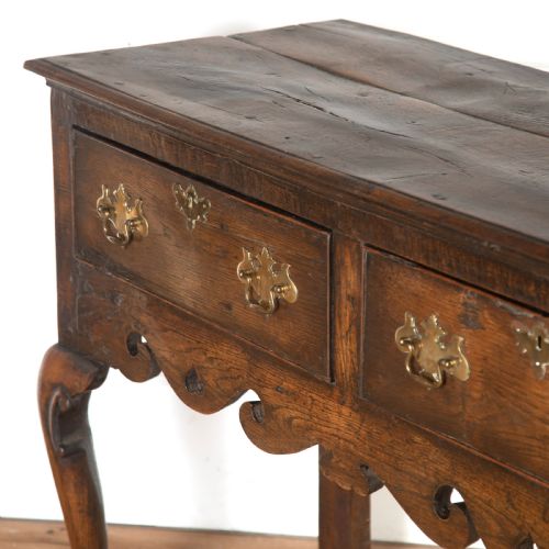 18TH CENTURY OAK CABRIOLE LEG DRESSER - ADDITIONAL PHOTO 2