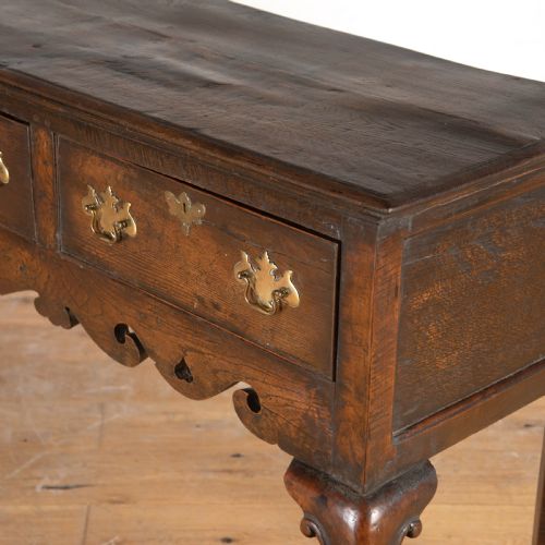 18TH CENTURY OAK CABRIOLE LEG DRESSER - ADDITIONAL PHOTO 4