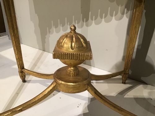 A STYLISH LATE C18TH CONTINENTAL GILTWOOD TABLE - ADDITIONAL PHOTO 3