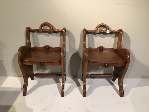A STYLISH PAIR OF C19TH OAK STOOLS - ADDITIONAL PHOTO 2