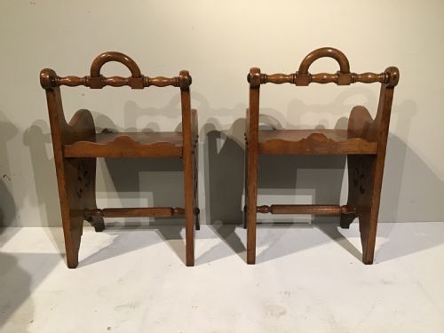 A STYLISH PAIR OF C19TH OAK STOOLS - ADDITIONAL PHOTO 6