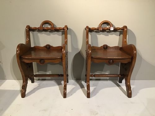 A STYLISH PAIR OF C19TH OAK STOOLS - ADDITIONAL PHOTO 7