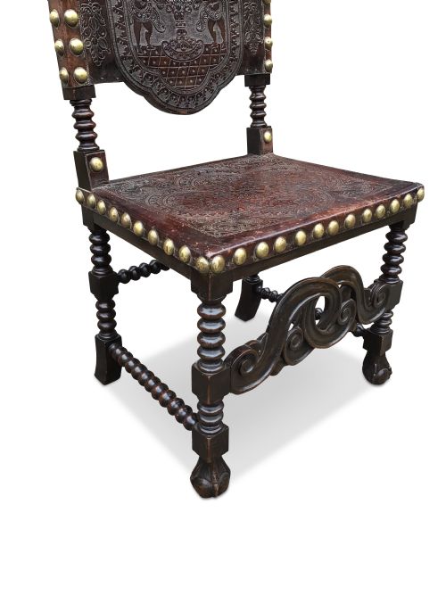 PAIR OF SPANISH LEATHER CHAIRS - ADDITIONAL PHOTO 7