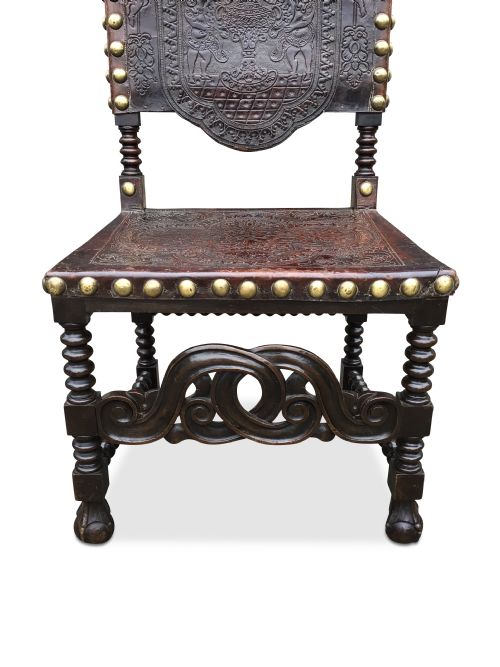 PAIR OF SPANISH LEATHER CHAIRS - ADDITIONAL PHOTO 8