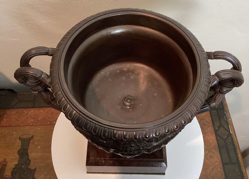 19TH CENTURY GRAND TOUR BRONZE WARWICK VASE - ADDITIONAL PHOTO 2