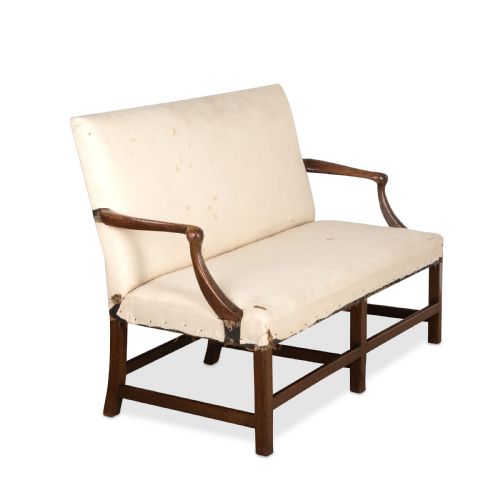 C18TH CARVED WALNUT SETTEE - ADDITIONAL PHOTO 1