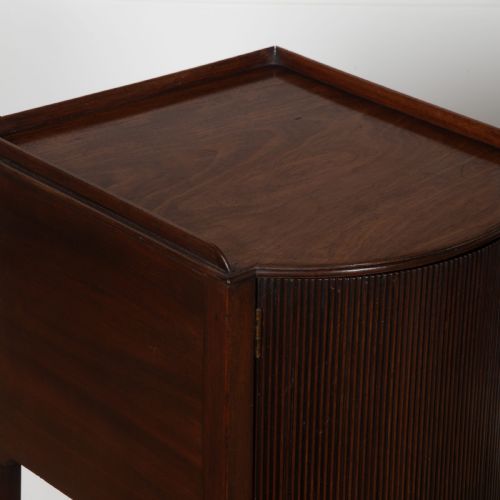 PAIR OF GEO III GILLOW BEDSIDE CUPBOARDS - ADDITIONAL PHOTO 4