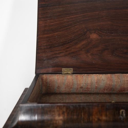 18TH CENTURY FLEMISH TABLE CABINET - ADDITIONAL PHOTO 5