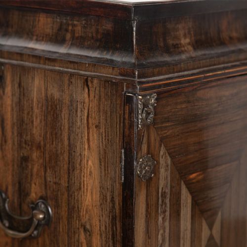 18TH CENTURY FLEMISH TABLE CABINET - ADDITIONAL PHOTO 6