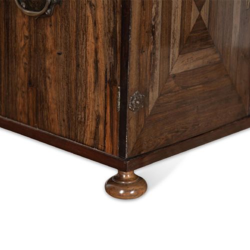 18TH CENTURY FLEMISH TABLE CABINET - ADDITIONAL PHOTO 7