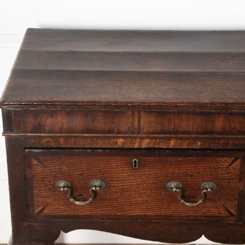 18TH CENTURY GEO III OAK AND MAHOGANY DRESSER - ADDITIONAL PHOTO 4