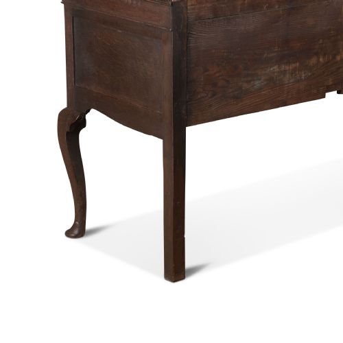 18TH CENTURY GEO III OAK AND MAHOGANY DRESSER - ADDITIONAL PHOTO 10