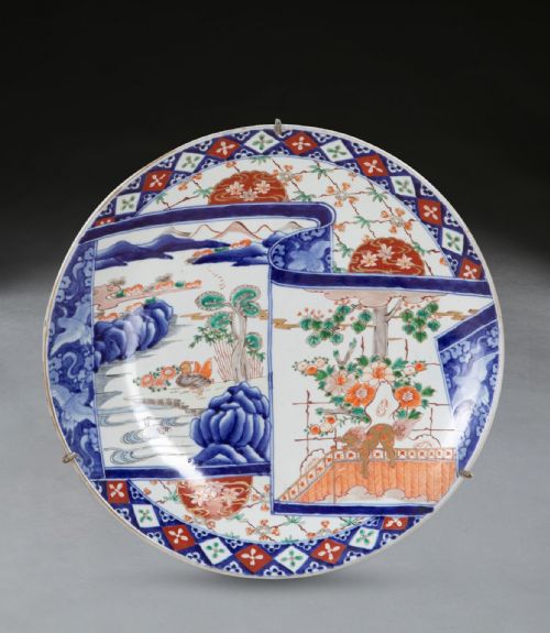 PAIR OF 19TH CENTURY IMARI CHARGERS - ADDITIONAL PHOTO 2