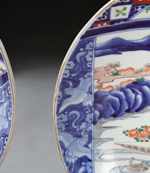 PAIR OF 19TH CENTURY IMARI CHARGERS - ADDITIONAL PHOTO 5