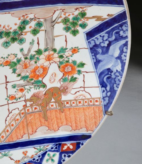 PAIR OF 19TH CENTURY IMARI CHARGERS - ADDITIONAL PHOTO 6