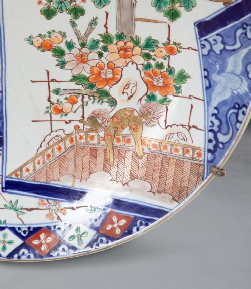 PAIR OF 19TH CENTURY IMARI CHARGERS - ADDITIONAL PHOTO 7